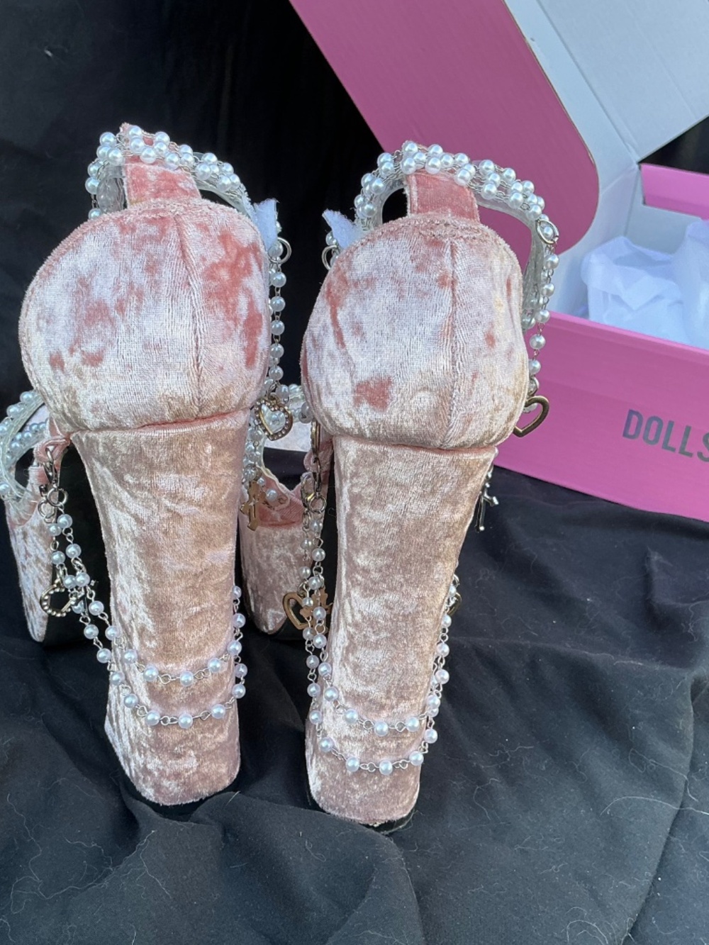 Dollskill - Picture 3 of 4